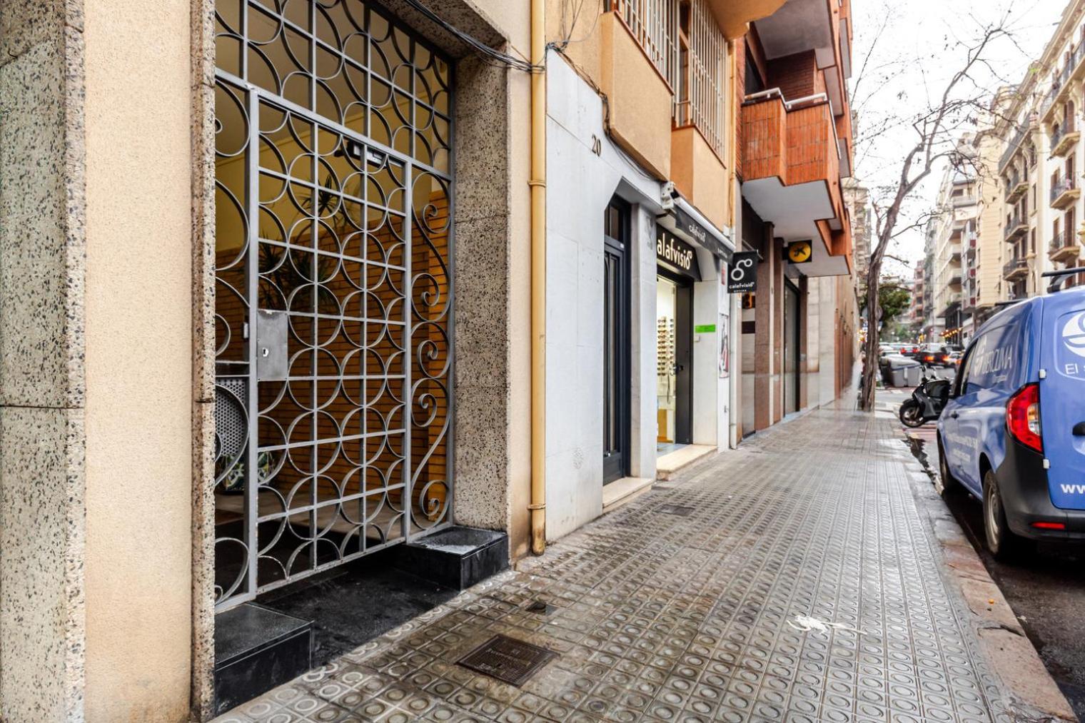 Blueground Sant Gervasi Ac Balcony Nr Market Bcn-181 Appartamento Barcellona